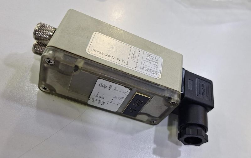 02-023-370-001 PHOTO SENSOR LISEC PNP NO 90*40