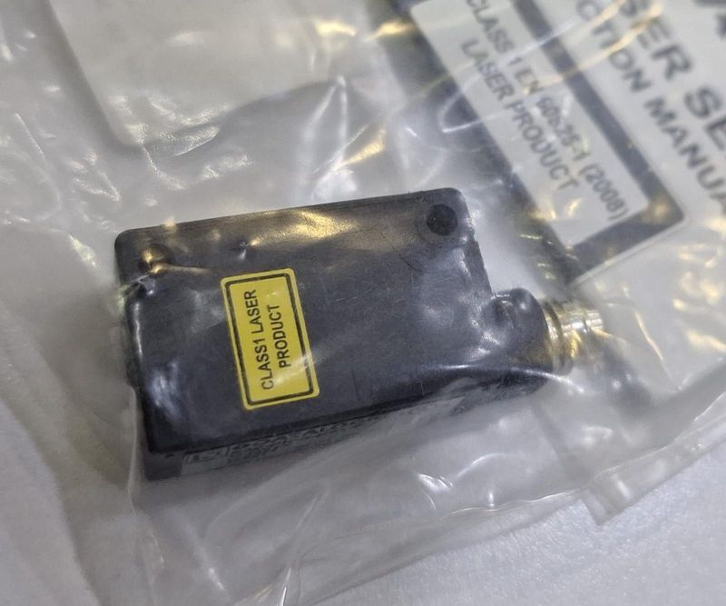 S3Z-PH-5-B01-P PHOTO REFLECTOR SENSOR PNP 20*10