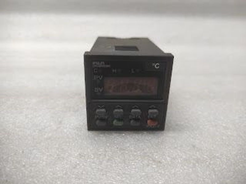 PXZ4-TAY1 TEMPERTURE CONTROL FUJI USED