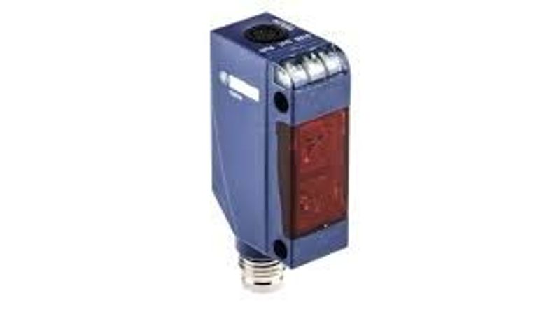 XUM0APSAM8 PHOTO SENSOR PNP-NO/ 10CM